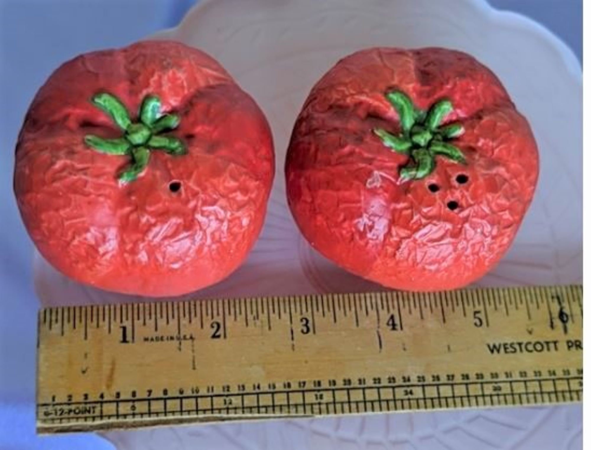 Vintage Textured Red Tomato Ceramic Salt & Pepper Shaker Set