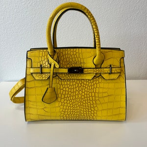Asa superior / bolso de hombro de charol con patrón de cocodrilo amarillo