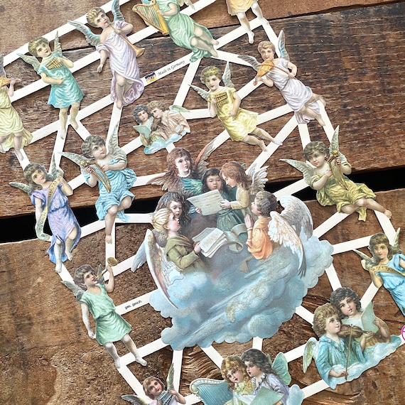 ヴィンテージスタイルのドイツ製スクラップダイカット：クリスマス