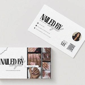 Könnte beinhalten: Zwei weiße Visitenkarten mit dem Text "NAILED BY angel". Eine Karte zeigt ein Foto und einen QR-Code. Die andere zeigt Nagelkunstbilder und Kontaktinformationen.