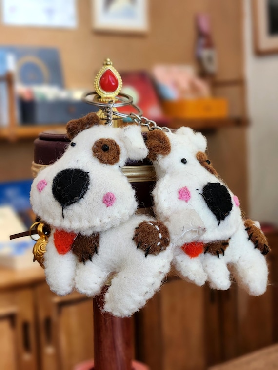 キーホルダー 犬 フェルト 羊毛フェルト ネーム入りハンドメイド