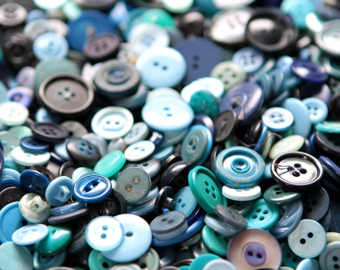 100 Blue Buttons, Vintage Craft Buttons, Bulk Buttons Etsy