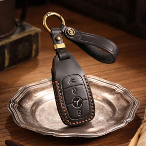 Étui porte-clés en cuir personnalisé pour Mercedes classe C E S GLA GLB E300L C200L C260L, etc., étui à clés de voiture fait main, cadeau d'anniversaire pour lui