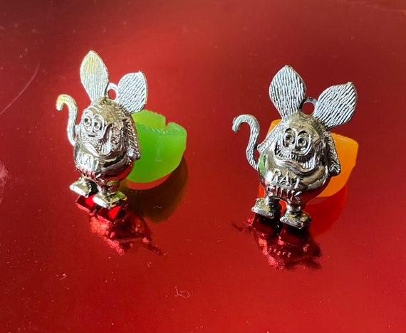Vintage NOS Rat Fink Ring - Gum Ball Machine Prize - Etsy Vintage NOS Rat Fink Ring - Gum Ball Machine Prize - Etsy