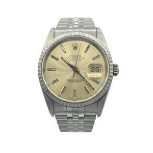 Vintage Rolex Datejust 16220 Men's Watch in Stainless Steel with Signature Jubilee Bracelet