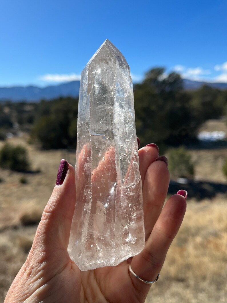 Diamantina quartz point laser crystal Brazil self standing key rainbow image 3