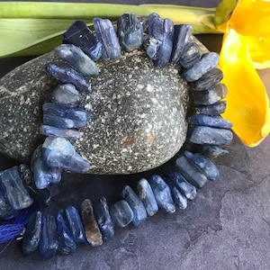 Blue Kyanite beads one bead little bits rough nugget gemstones 12mm