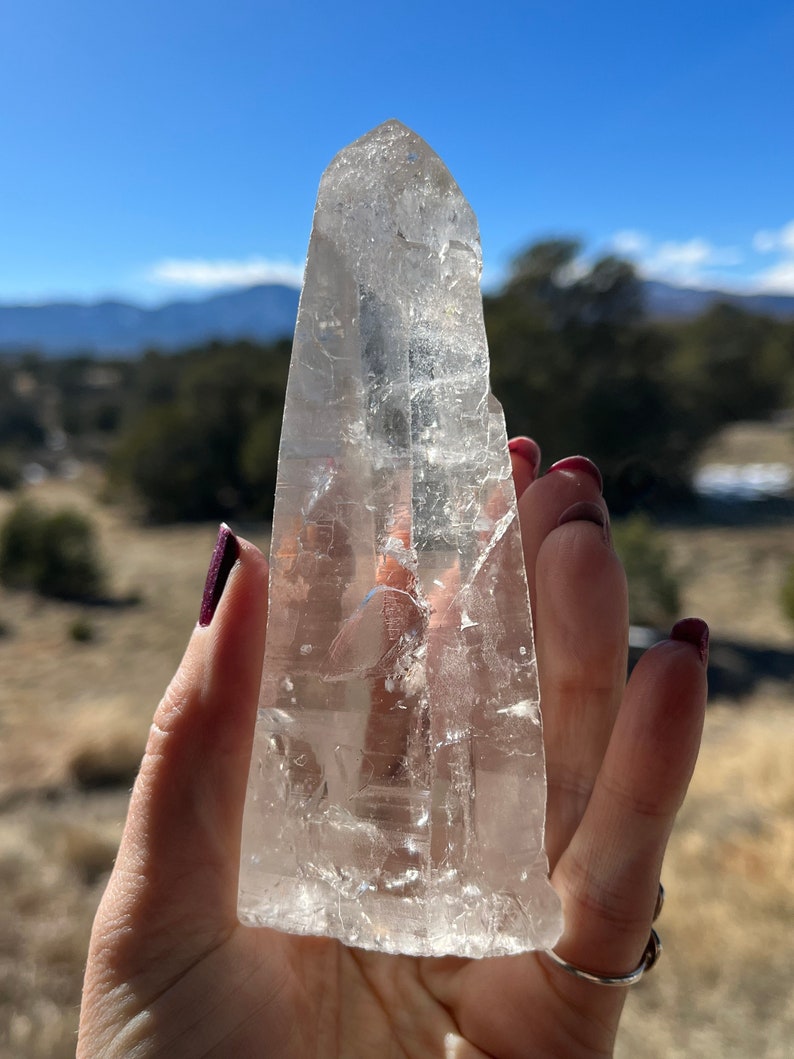 Diamantina quartz point laser crystal Brazil self standing key rainbow image 2