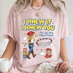 Komfortfarben TS Jessie Cow Girl Toy Story Shirt, Sie haben einen Freund in mir T-Shirt, Toy Story 5 Ich wusste es, ich kannte Sie Shirt, Disneyland Trip Tee Bild 3