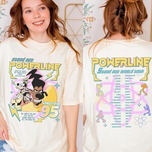 Camiseta Disneyland Powerline Stand Out World Tour 95 Comfort Colors, Camiseta Powerline de la película de Goofy, Camiseta a juego para la familia, Camiseta del Reino Mágico imagen 4
