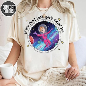 Komfortfärger Ms Frizzle Om du inte tittar kommer du aldrig att se T-shirt, Miss Frizzle lärartröja, magisk skolbuss T-shirt, lärarutmärkelse