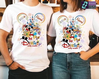Camiseta personalizada de Disneyland para vacaciones familiares 2026, colores cómodos, camiseta de Mickey y sus amigos, camiseta a juego para toda la familia, camiseta de vacaciones en Disneyland 2026