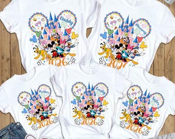 Spersonalizowana koszulka rodzinna Disneyland 2026 w kolorach Comfort, koszulka rodzinna Myszka Miki i Przyjaciele 2026, spersonalizowane rodzinne wakacje, Disneyland 2026