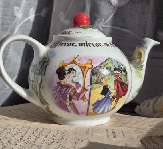 Rare Snow White Porcelain Teapot Paul Cardew Design England