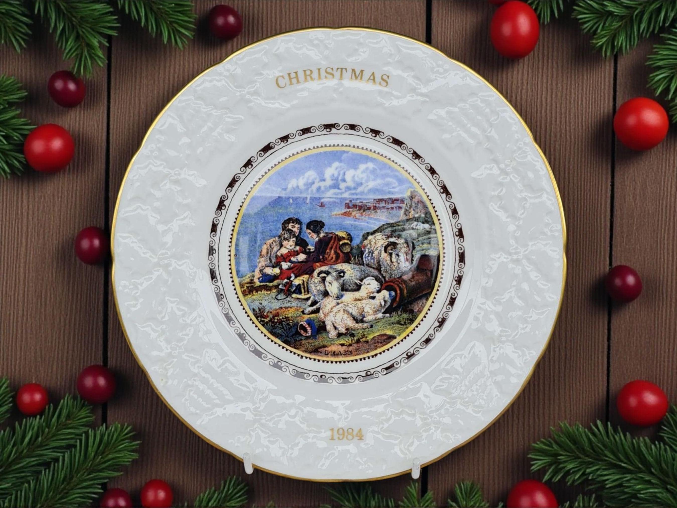 1984 Wedgwood Plate - Etsy