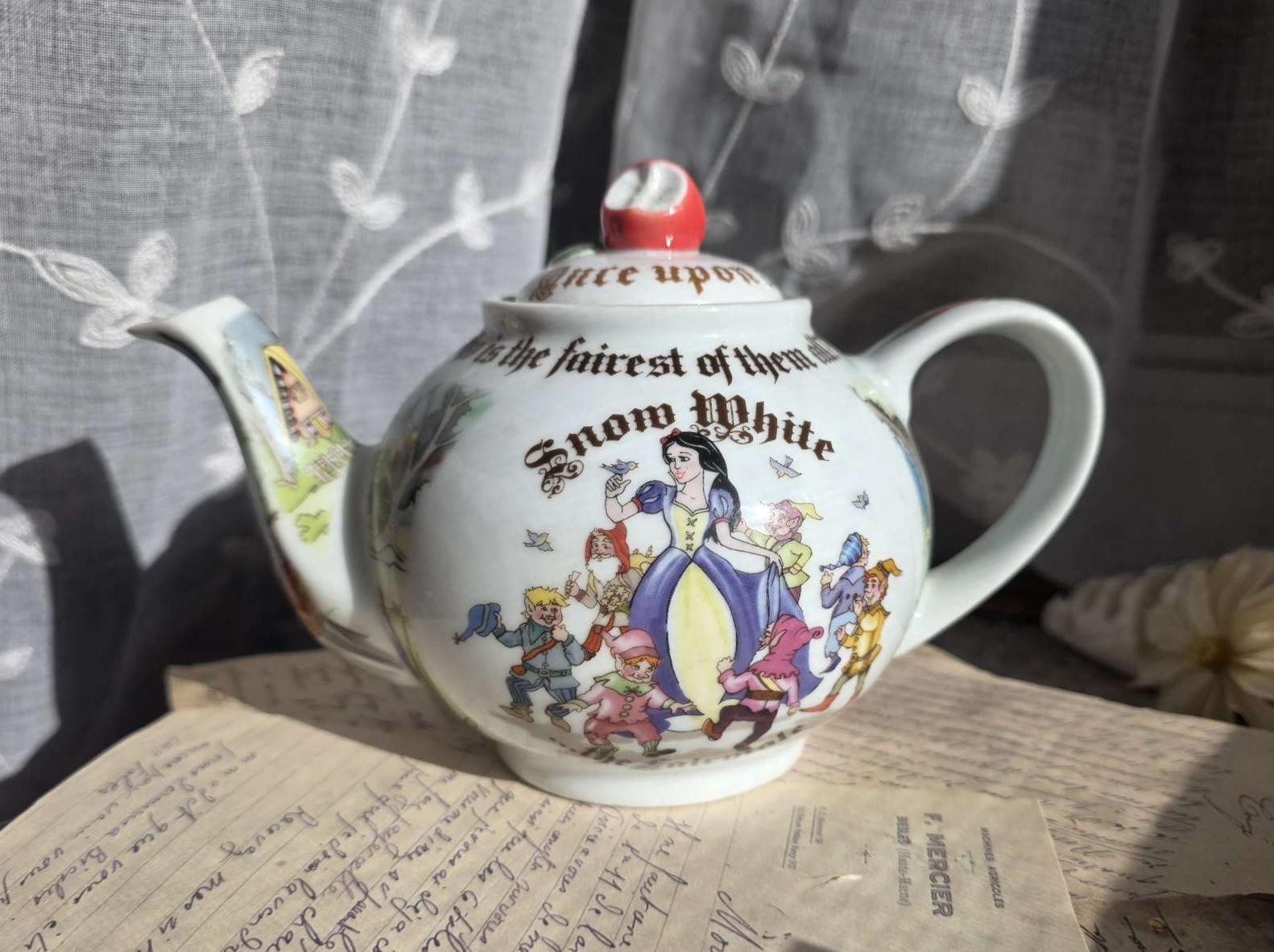 Rare Snow White Porcelain Teapot Paul Cardew Design England