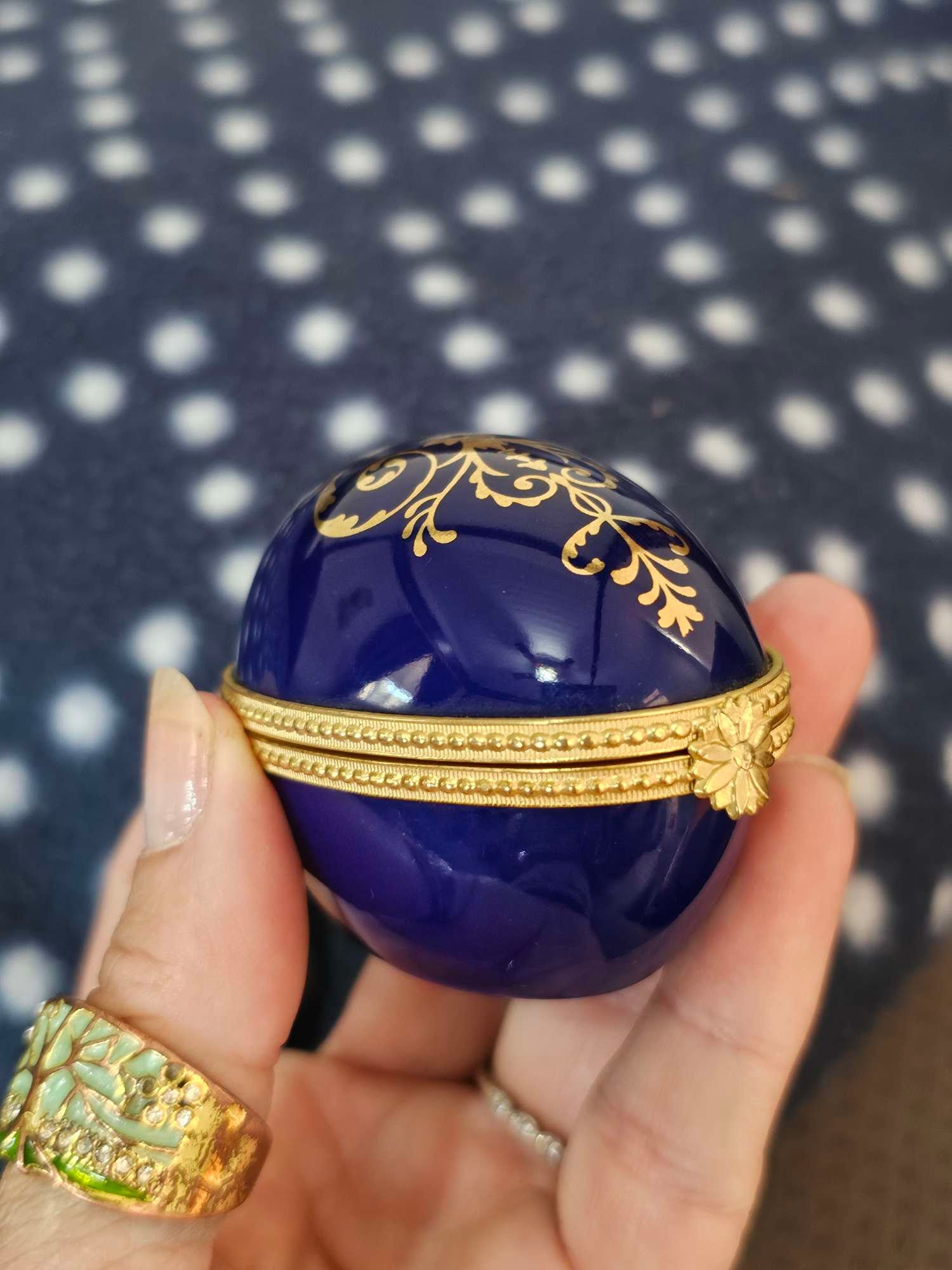 RARE Vintage ESTEE LAUDER Private Collection Imperial Egg With