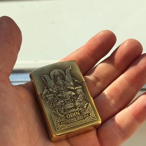 ジッポー アーマー バイキング オーディン＆ヴァルハラ 彫刻入り真鍮ライター 五角形 ヴィンテージ 北欧デザイン 夫へのギフト