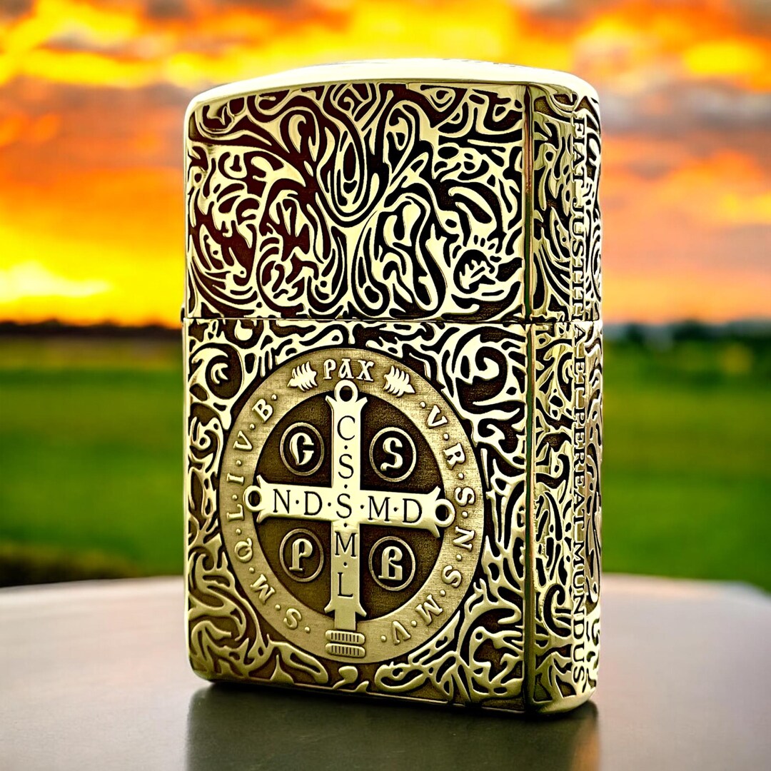 ギガレア！Premium Plated 24K Gold Constantine Zippo Lighter