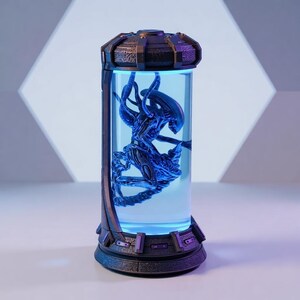 NEW Alien Facehugger Resin Night Light, Sci-fi Horror Capsule Lamp ...