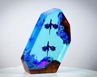 PREMIUM Dragon Duo Skies Lamp – Handmade Shadow Dragons Resin Lamp – Inspired Diorama Light, Fantasy Decor & Unique Gift for Dragon Fans