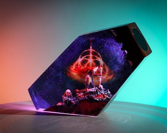 PREMIUM TAR.NISHED Diorama Resin Lamp – Handmade El.den Ring Night Light, Unique Tarn.ished Figure Display & Gamer Gift for Him