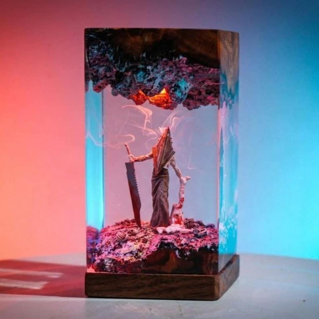 New Pyramid Horror Resin Lamp | LED Nightmare Figure Lamp | Creepy ...
