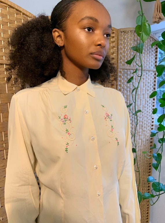 40’s cold rayon embroidered blouse