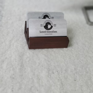 Porte-cartes en bois de noyer pour bureau Présentoir de cartes de visite pour la publicité Porte-cartes d'entreprise en bois pour vendeur Porte-cartes de visite