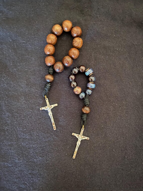 控えめなロザリオ + 毎日持ち歩くもの - Etsy 日本