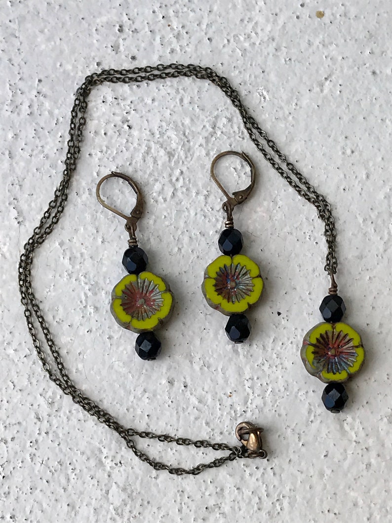 Cute Little Bohemian Style Chartreuse Flower Pendant and Earring Set image 4