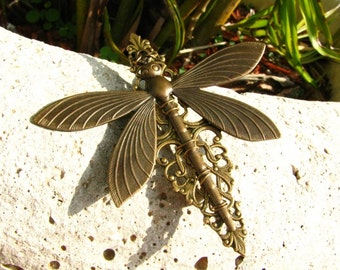 A Dragonfly in Flight Filigree Brooch Pin