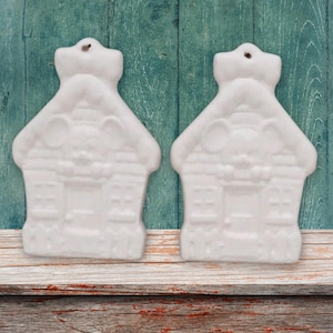 Handmade Ready to Paint Ceramic Gingerbread House Christmas Tree Ornaments, Paintable Ceramic Christmas Decor With Little Mouse