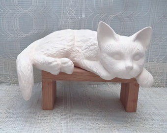 Grand chat en céramique non peint couché, chat en biscuit à peindre, statue de chat au repos prête à peindre, céramique à peindre, peignez vous-même
