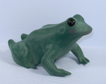 Handmade Ceramic Frog Figurine / Green Frog Statue / Sitting Frog / Frog Decor / Frog Gift / Frog Present / Frog Lover Gift / Farmhouse