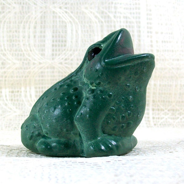 Ceramic Frog Statue / Handmade Ceramic Frog / Frog Figurine / Woodland Decor / Frog Decor / Animal Statue / Frog Gift / Sitting Frog