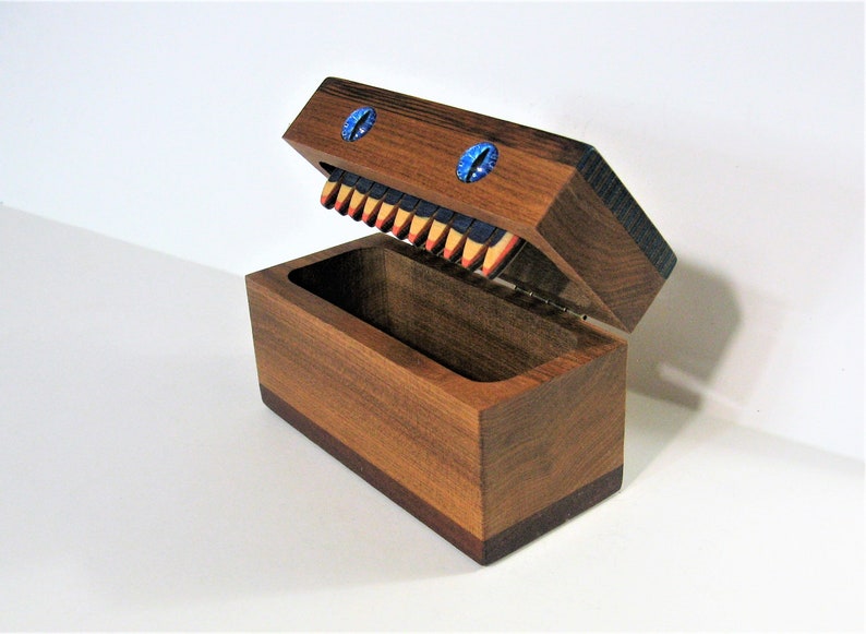 Creature Treasure Box Made Of Four Woods afbeelding 5