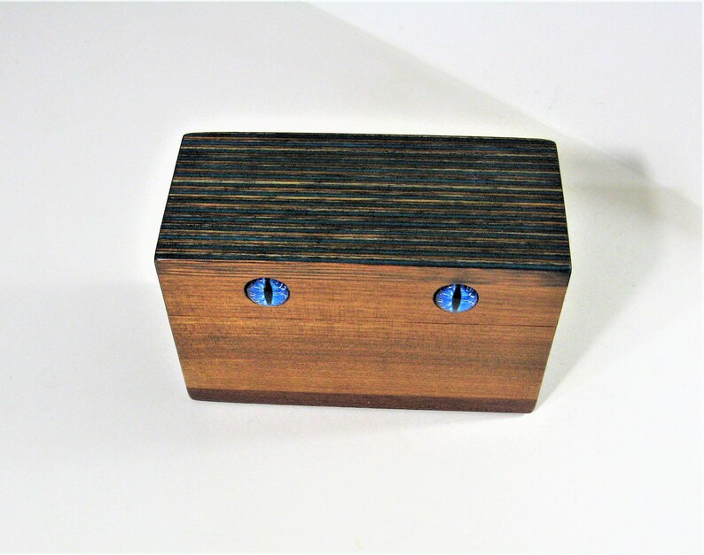 Creature Treasure Box Made Of Four Woods afbeelding 2