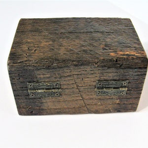 Barn Wood Creature Treasure Box With Green Feline Eyes image 5