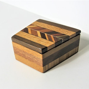 Trinket Box Made Of  Eight Woods