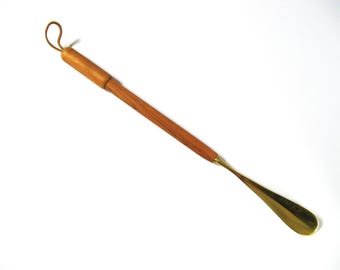 Shoe Horn Long Reach Made  Of Cherry Wood HD