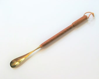 Shoe Horn Long Reach Made  Of Cherry Wood HD