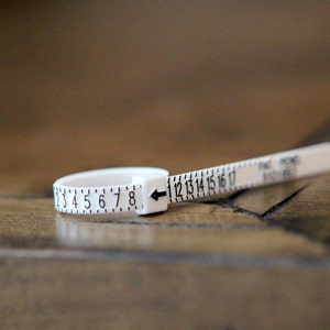 Ring Sizer , Adjustable Reusable Ring Gauge , Find Your Ring Size