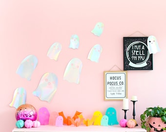 Iridescent Paper Ghosts for Hallowen decorations