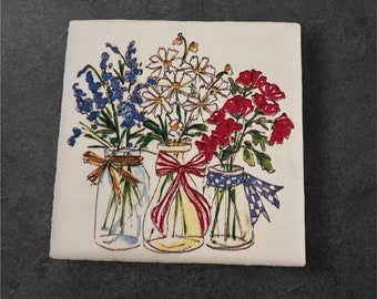 ¡250 aniversario de los Estados Unidos! Posavasos con diseño patriótico de flores en rojo, blanco y azul (juego de 4).