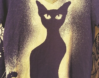 Halloween Black Cat Bleach Dyed Cosmic Visions Extraterrestrial Beings Black Tie Dye woman's size Medium V neck T shirt Meow Kitty