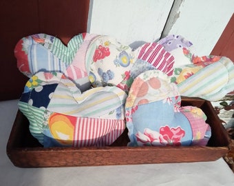 Quilt heart bowl fillers, Set of 5, feed sack fabric, Farmhouse Country Valentine pillows, Cottage style Shabby Chic Tiered Tray Tuck Decor