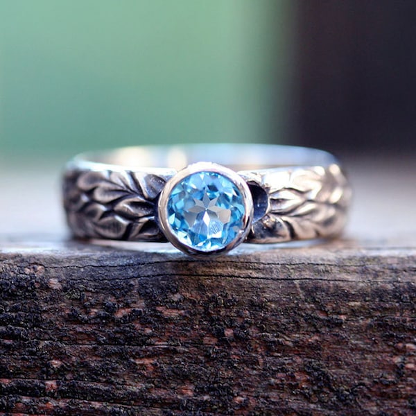 Swiss blue topaz etched floral ring sterling silver No.2