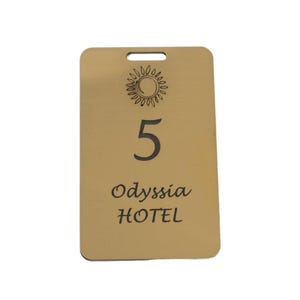 Tarjetas de acceso para habitación de hotel grandes, rectangulares y verticales, de plexiglás, con el nombre de su hotel y 30 números de habitación de su elección, 82 x 52 mm / 30 piezas.
