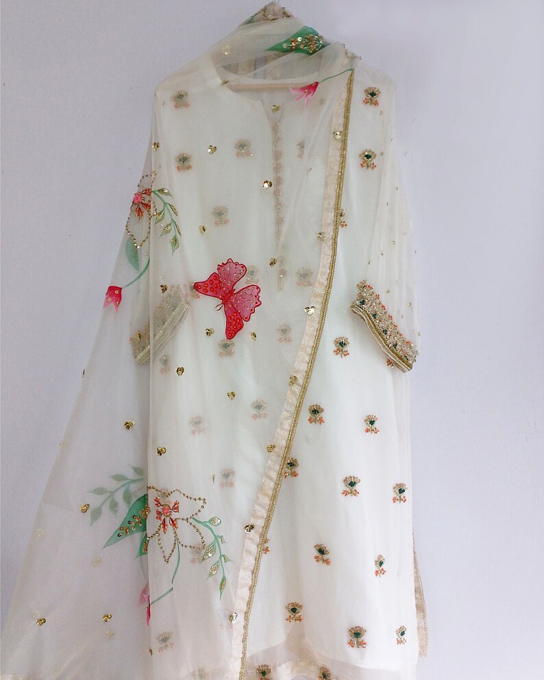 Navdini Floral Dupatta main image 1